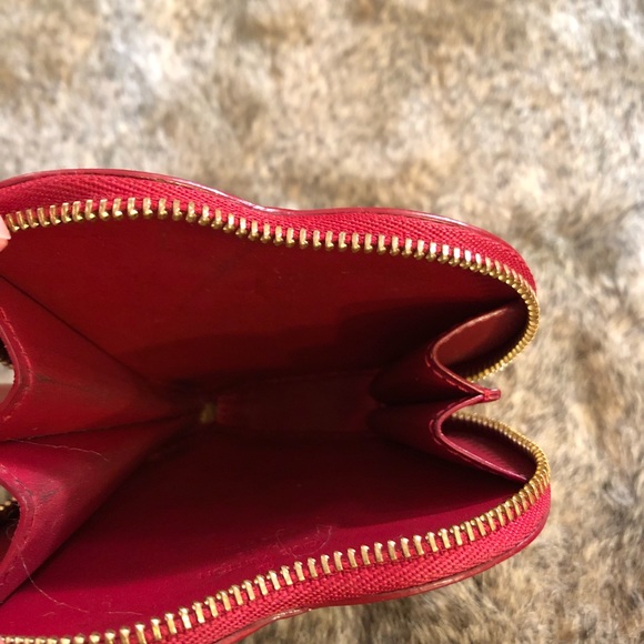 Authentic Louis Vuitton heart ❤️ coin purse - Picture 6 of 8